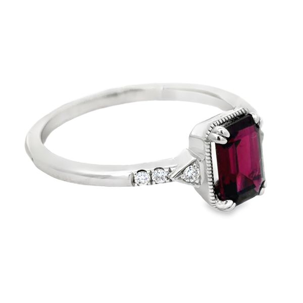 Colored Gemstone Ring Image 2 Miner's Den Jewelers Royal Oak, MI