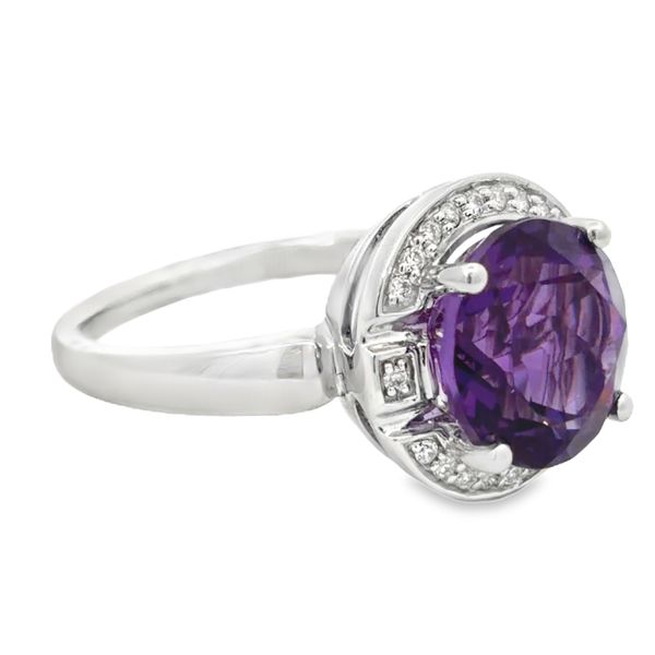 Colored Gemstone Ring Image 2 Miner's Den Jewelers Royal Oak, MI