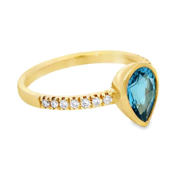 Colored Gemstone Ring Image 2 Miner's Den Jewelers Royal Oak, MI