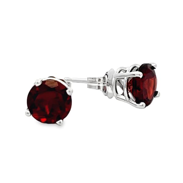 6mm Garnet Stud Earrings Miner's Den Jewelers Royal Oak, MI