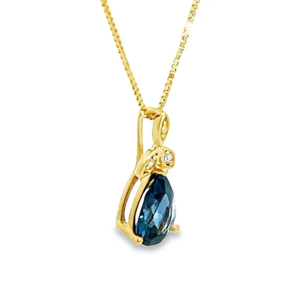 Montana Sapphire Pendant