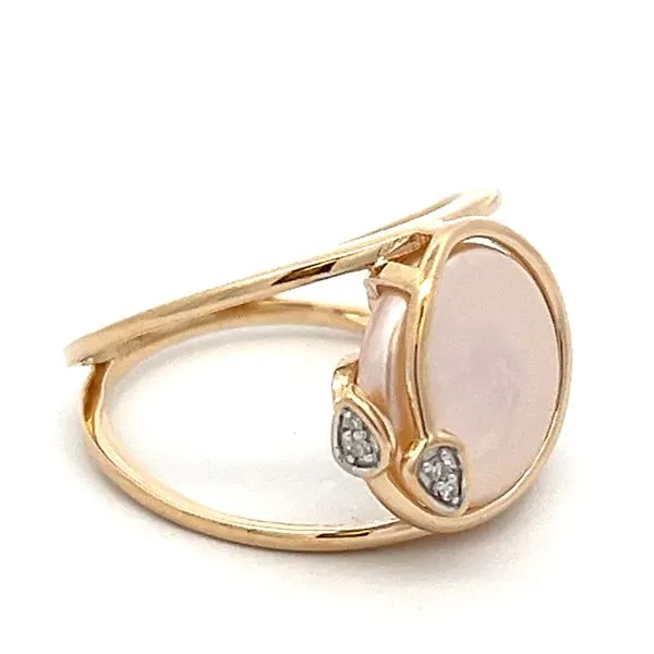 Pearl Ring Miner's Den Jewelers Royal Oak, MI