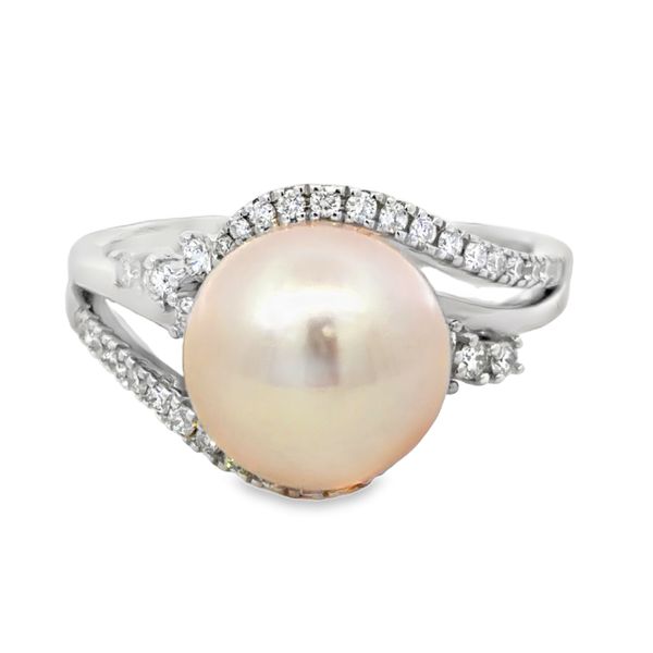 Pearl Ring Miner's Den Jewelers Royal Oak, MI