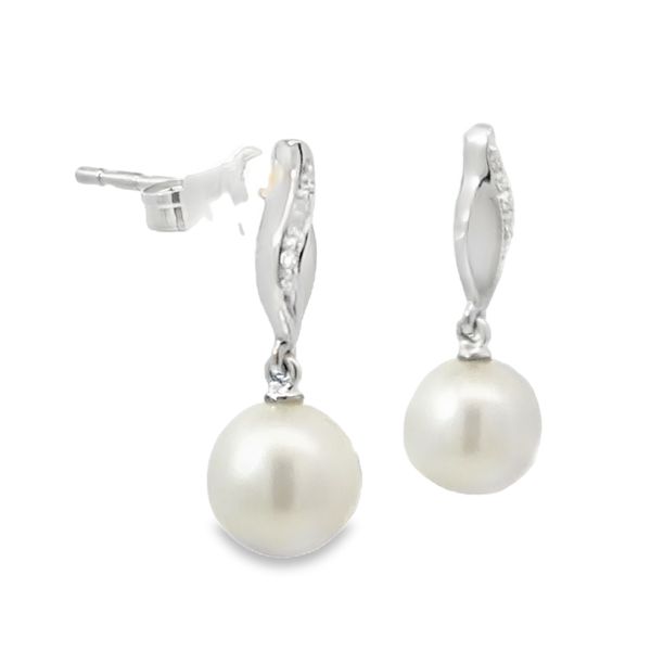 Pearl Earrings Image 2 Miner's Den Jewelers Royal Oak, MI