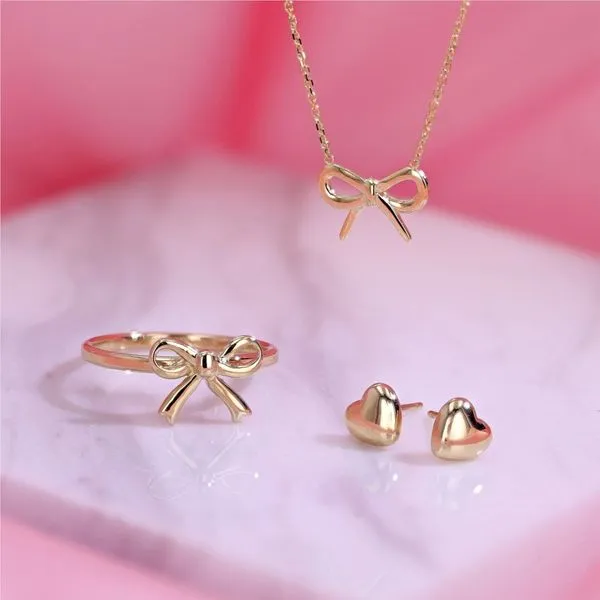 Gold Bow Ring Image 3 Miner's Den Jewelers Royal Oak, MI