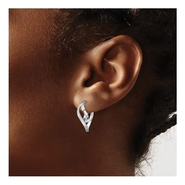 White Gold Polished Hinged Hoop Earrings Image 4 Miner's Den Jewelers Royal Oak, MI