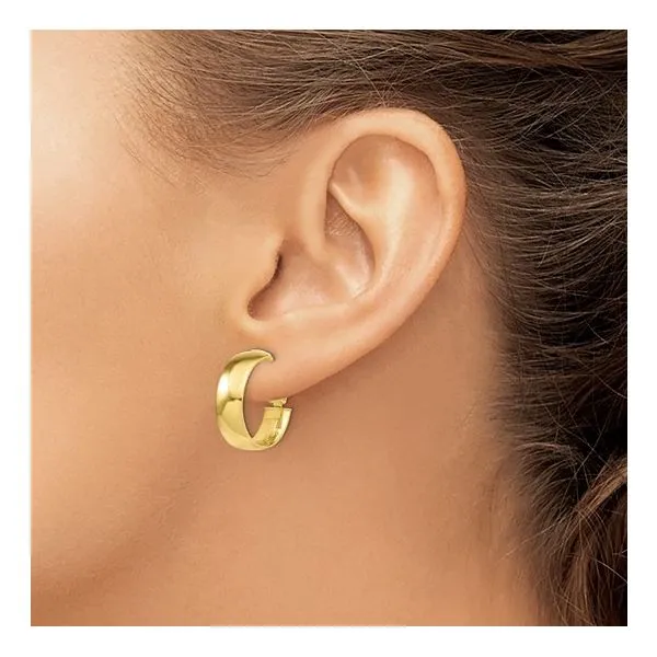 10K 5.8mm Hoop Earrings Image 3 Miner's Den Jewelers Royal Oak, MI