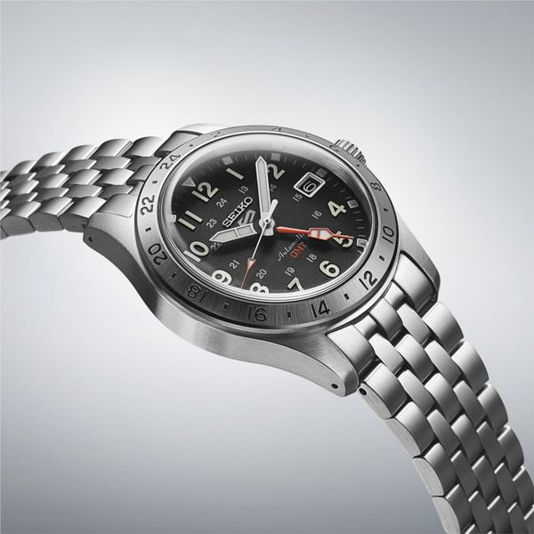 Seiko 5 Sports | Field GMT | SSK023 Image 4 Miner's Den Jewelers Royal Oak, MI