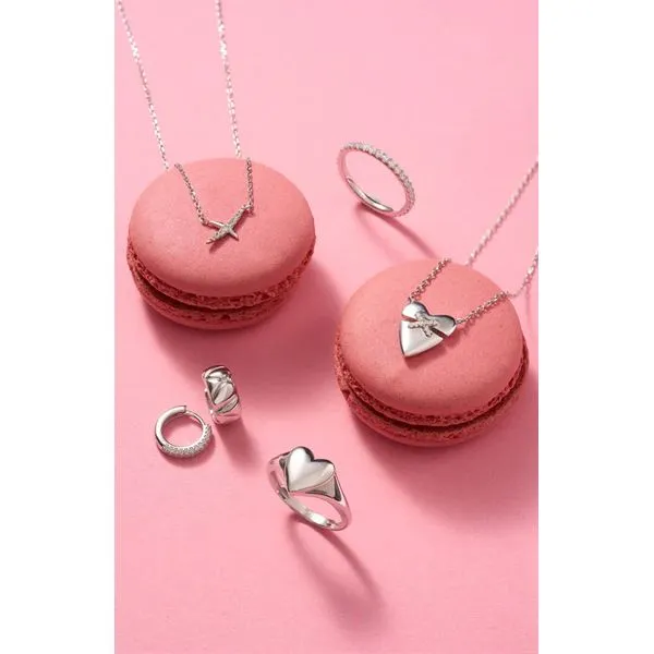 Silver Heart Kiss Pavé Necklace Image 4 Miner's Den Jewelers Royal Oak, MI