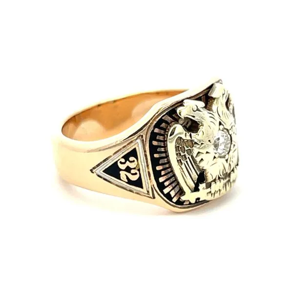 Estate Ring Image 3 Miner's Den Jewelers Royal Oak, MI