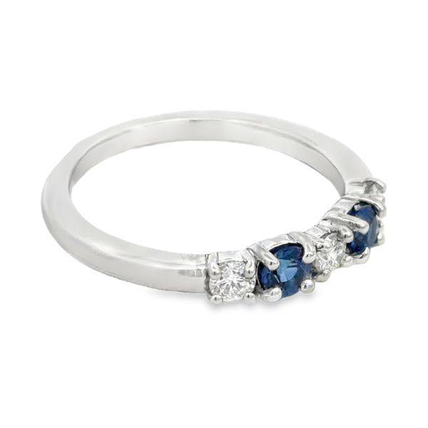 Estate Ring Image 2 Miner's Den Jewelers Royal Oak, MI