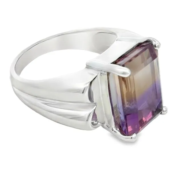 Estate Ring Miner's Den Jewelers Royal Oak, MI