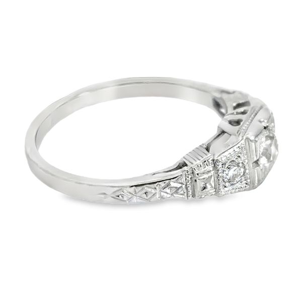 Estate Ring Image 2 Miner's Den Jewelers Royal Oak, MI