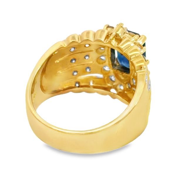 Estate Ring Image 3 Miner's Den Jewelers Royal Oak, MI