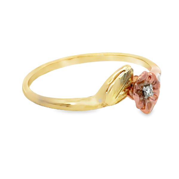 Estate Ring Image 2 Miner's Den Jewelers Royal Oak, MI