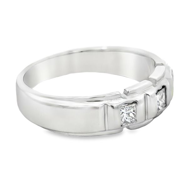 Estate Ring Image 2 Miner's Den Jewelers Royal Oak, MI