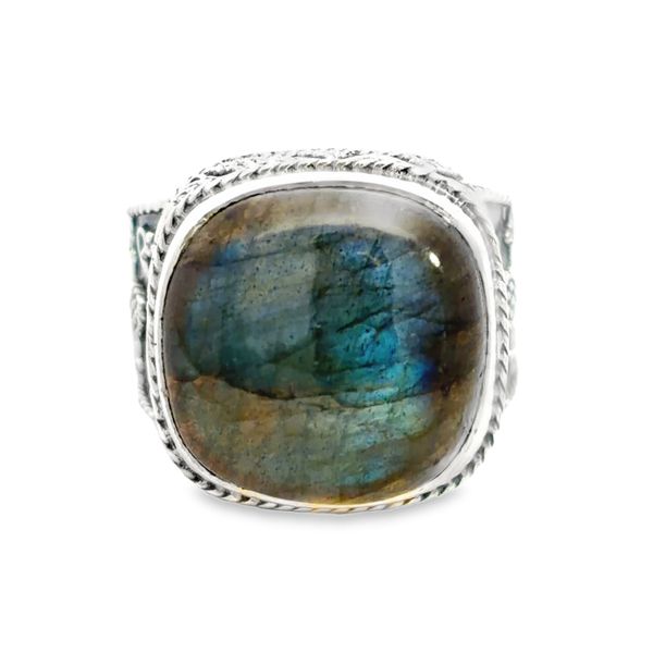 Estate Ring Image 2 Miner's Den Jewelers Royal Oak, MI