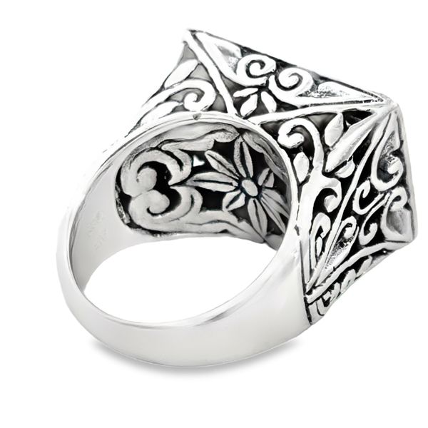 Estate Ring Image 2 Miner's Den Jewelers Royal Oak, MI