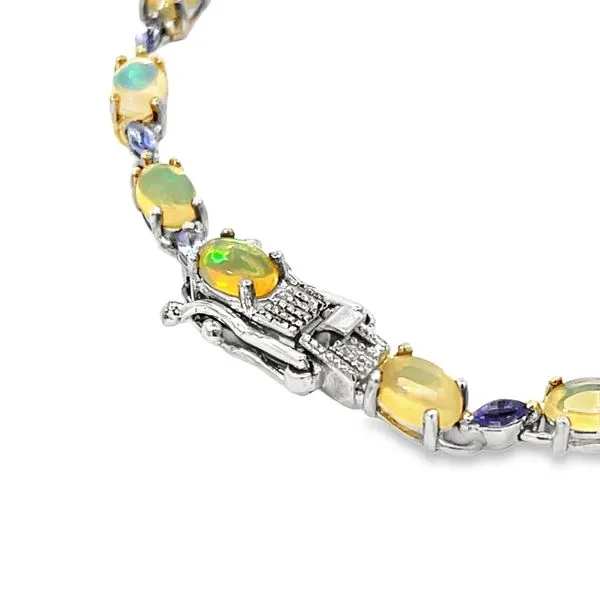 Estate Bracelet Image 2 Miner's Den Jewelers Royal Oak, MI