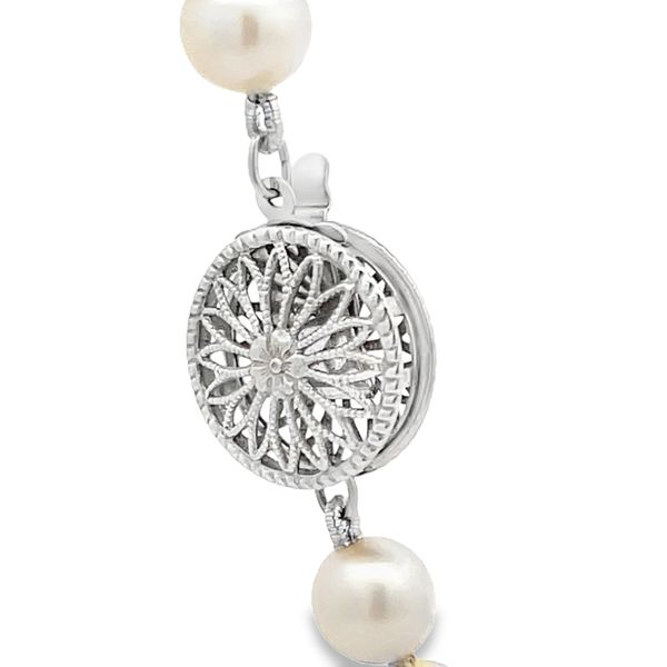 Estate Pearl Necklace Image 2 Miner's Den Jewelers Royal Oak, MI