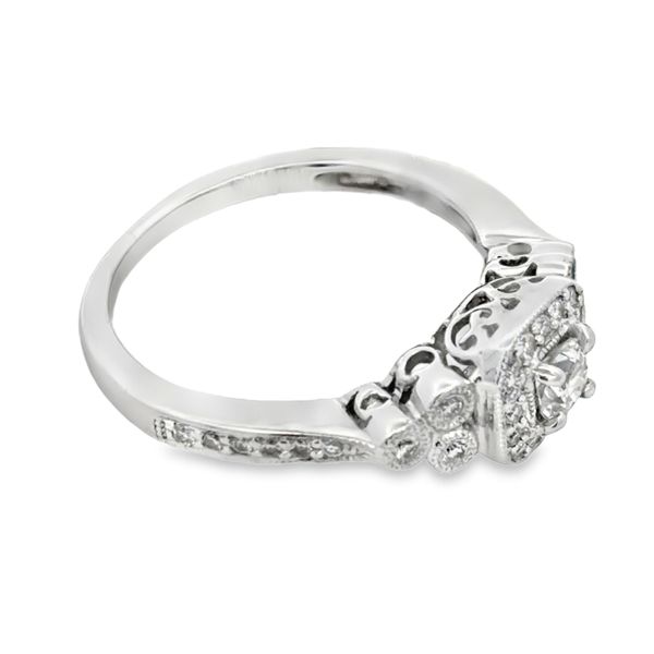 Estate Engagement Ring Image 2 Miner's Den Jewelers Royal Oak, MI