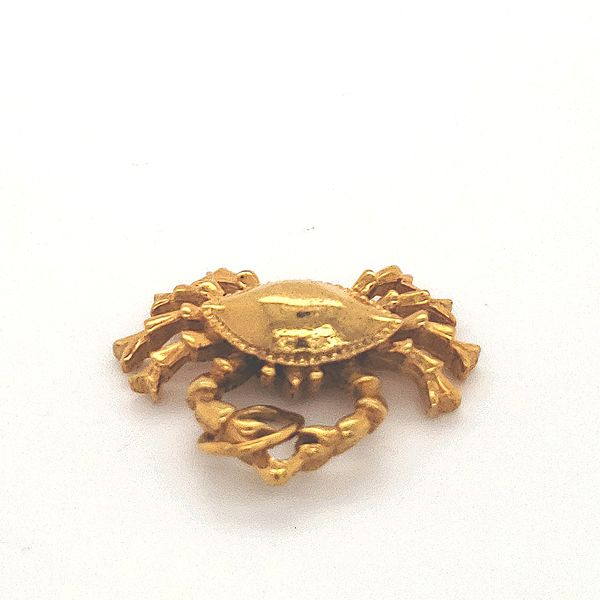 14K Yellow Gold Crab Charm 10gm Image 4 Minor Jewelry Inc. Nashville, TN