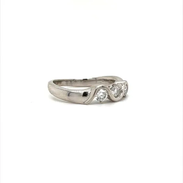 14K White Gold Diamond Ring