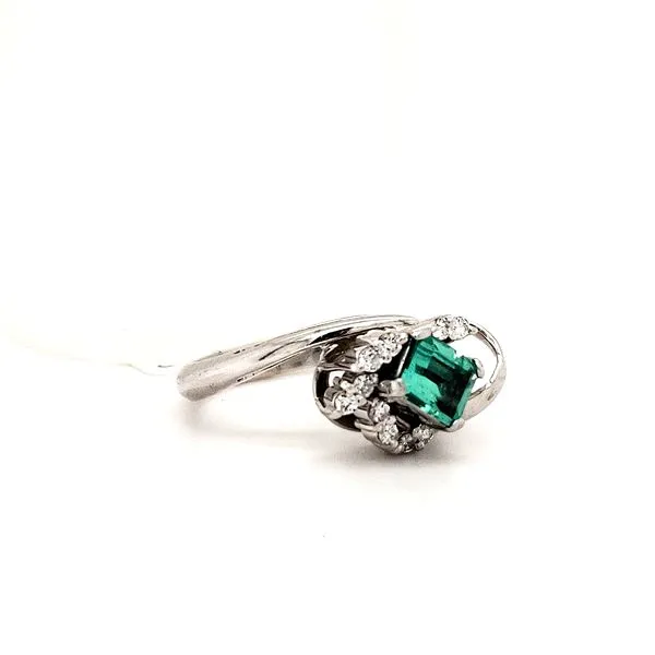 18K White Gold Estate Emerald and Diamond Ring Image 2 Minor Jewelry Inc. Nashville, TN