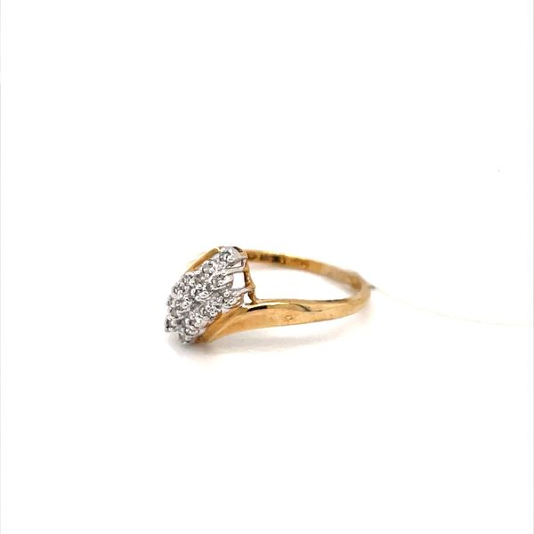 10K Yellow Gold Estate Diamond Ring with 15=0.07Ctw J/K Si2 Round Mined Diamonds Image 2 Minor Jewelry Inc. Nashville, TN