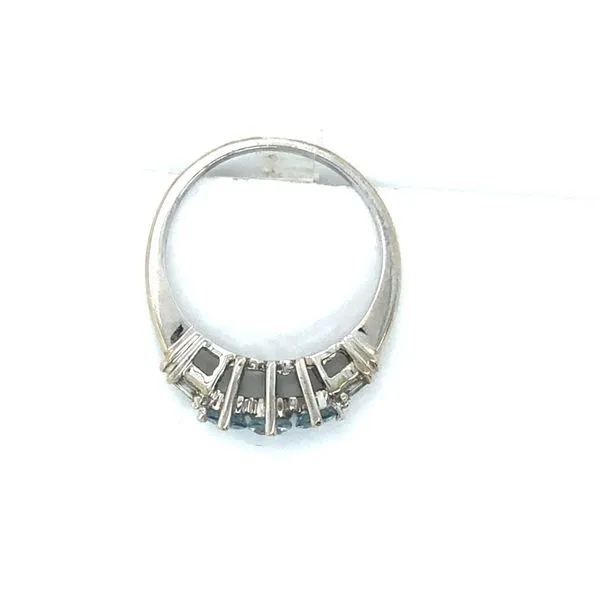 10K White Gold Estate Aquamarine and Diamond Fashion Ring
