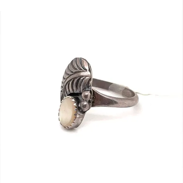 Sterling Silver Estate Mother of Pearl Ring Image 2 Minor Jewelry Inc. Nashville, TN