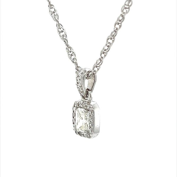 14K White Gold Diamond Pendant Necklace Image 2 Minor Jewelry Inc. Nashville, TN