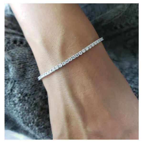 4cttw 14K Yellow Gold  Lab Grown Diamond Tennis Bracelet Image 5 Minor Jewelry Inc. Nashville, TN