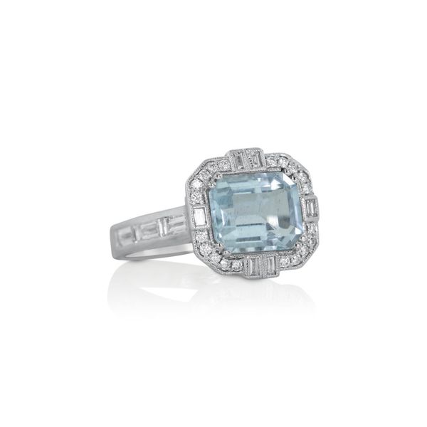 18K White Gold Auquamarines and Diamond Fashion Ring Image 2 Minor Jewelry Inc. Nashville, TN