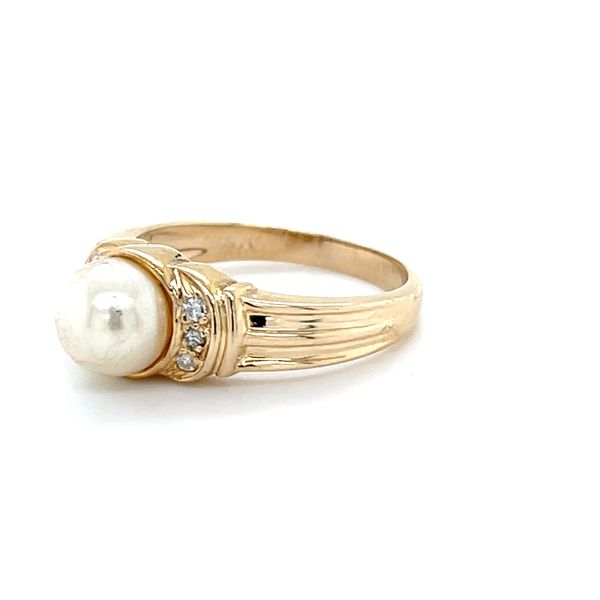 14K Yellow Gold Estate Pearl and Mined Diamond Ring Image 2 Minor Jewelry Inc. Nashville, TN