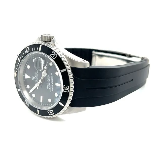 1990 40mm Rolex Submariner 16610