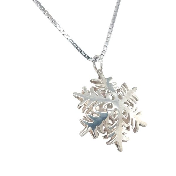Sterling Silver Estate Snowflake Pendant Image 3 Minor Jewelry Inc. Nashville, TN