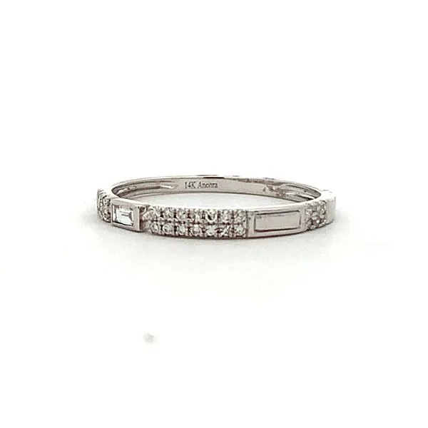 Elegant White 14 Karat Wedding Band - Size 6.5 Molinelli's Jewelers Pocatello, ID