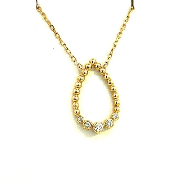 #diamondpendant #pearshape #fourstonependant #sparkle #greatmothersdaygift # yellowgoldgraduationgift #georgous