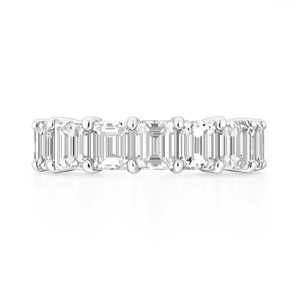 Emerald-Cut Diamond Eternity Band in 18K Gold Mollys Jewelers Brooklyn, NY