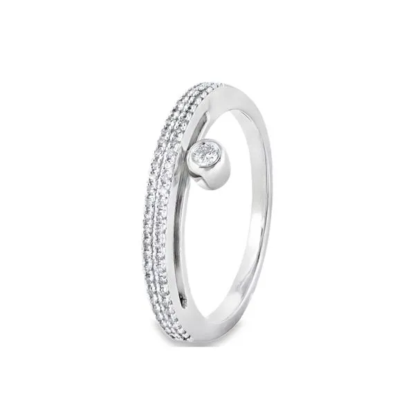Diamond Ring Mollys Jewelers Brooklyn, NY