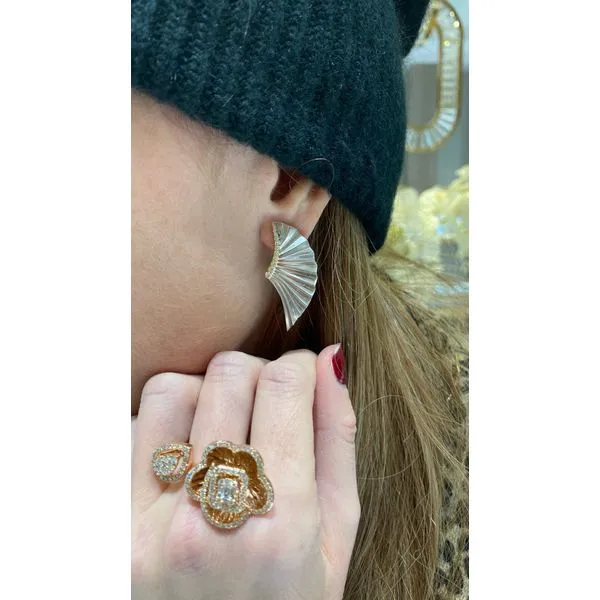 Diamond Ring Image 2 Mollys Jewelers Brooklyn, NY