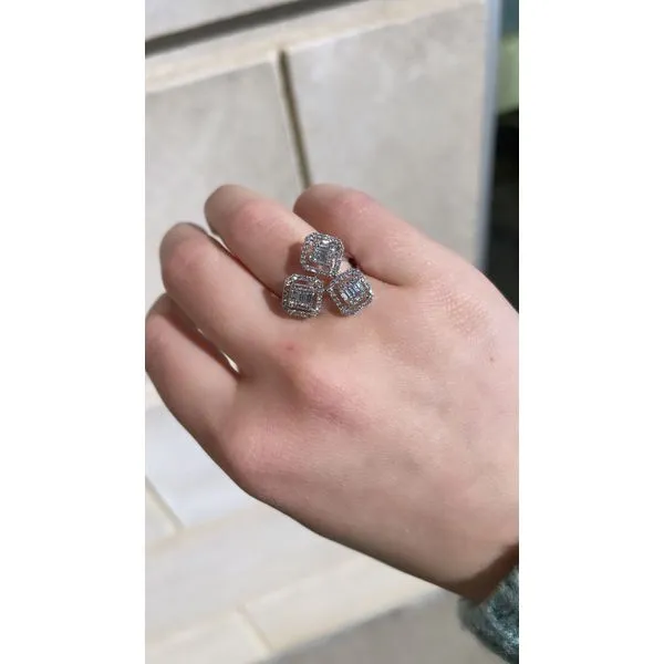 Diamond Ring Mollys Jewelers Brooklyn, NY