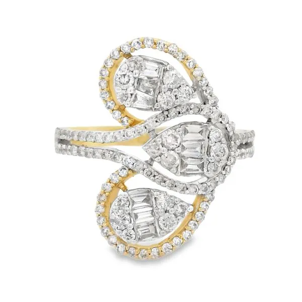 Elegant Diamond-Studded Ring Mollys Jewelers Brooklyn, NY