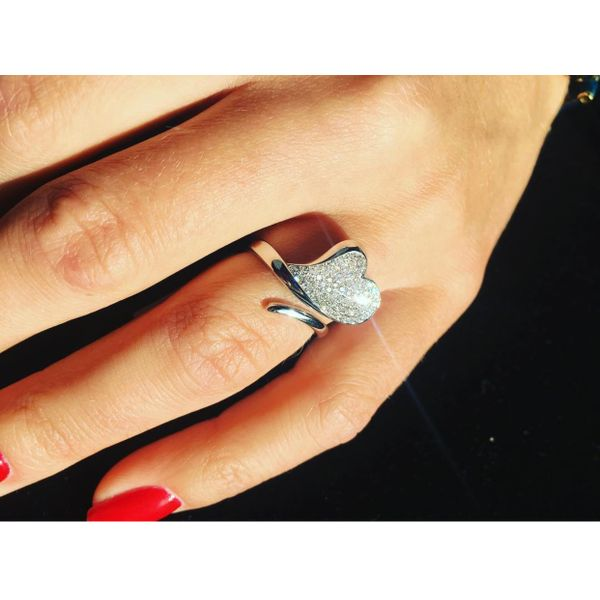 Diamond Ring Image 4 Mollys Jewelers Brooklyn, NY