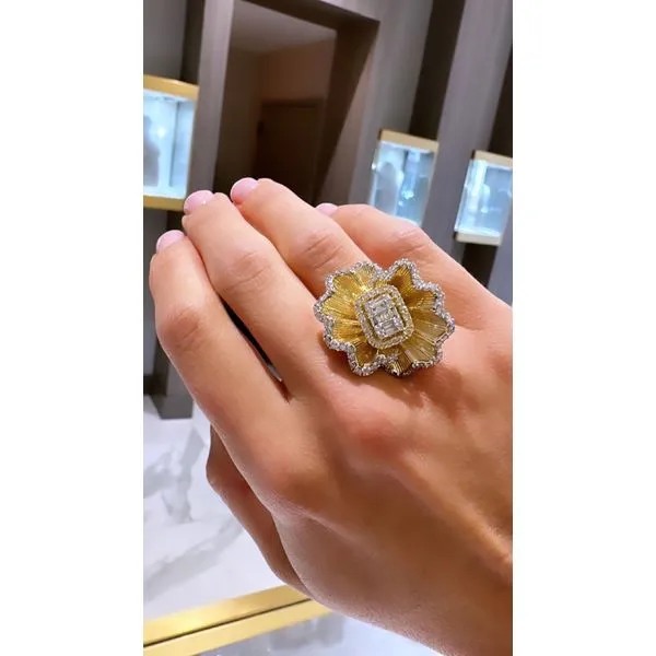 Diamond Ring Mollys Jewelers Brooklyn, NY