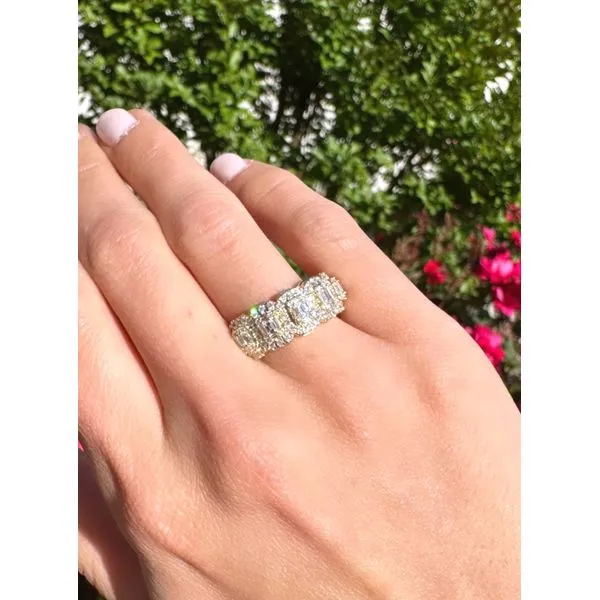 Diamond Ring Mollys Jewelers Brooklyn, NY