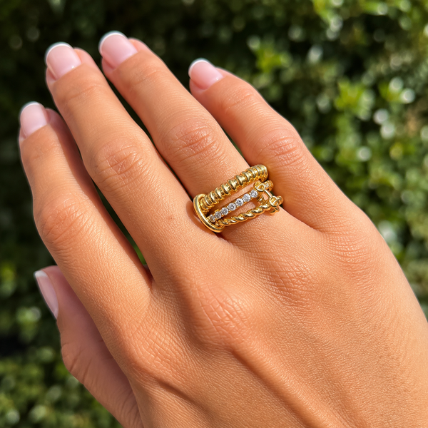 Golden Links Diamond Statement Ring Image 2 Mollys Jewelers Brooklyn, NY