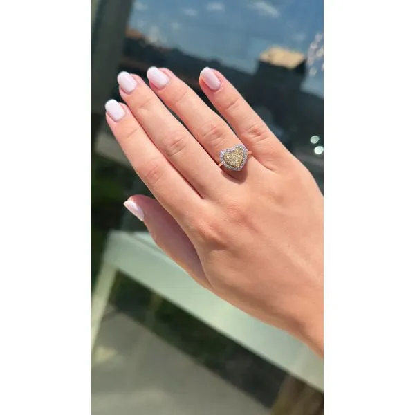 Diamond Ring Mollys Jewelers Brooklyn, NY