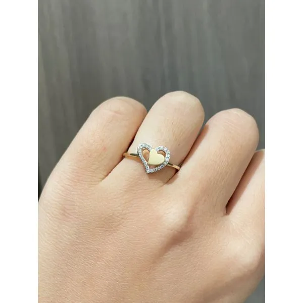 Diamond Ring Image 3 Mollys Jewelers Brooklyn, NY